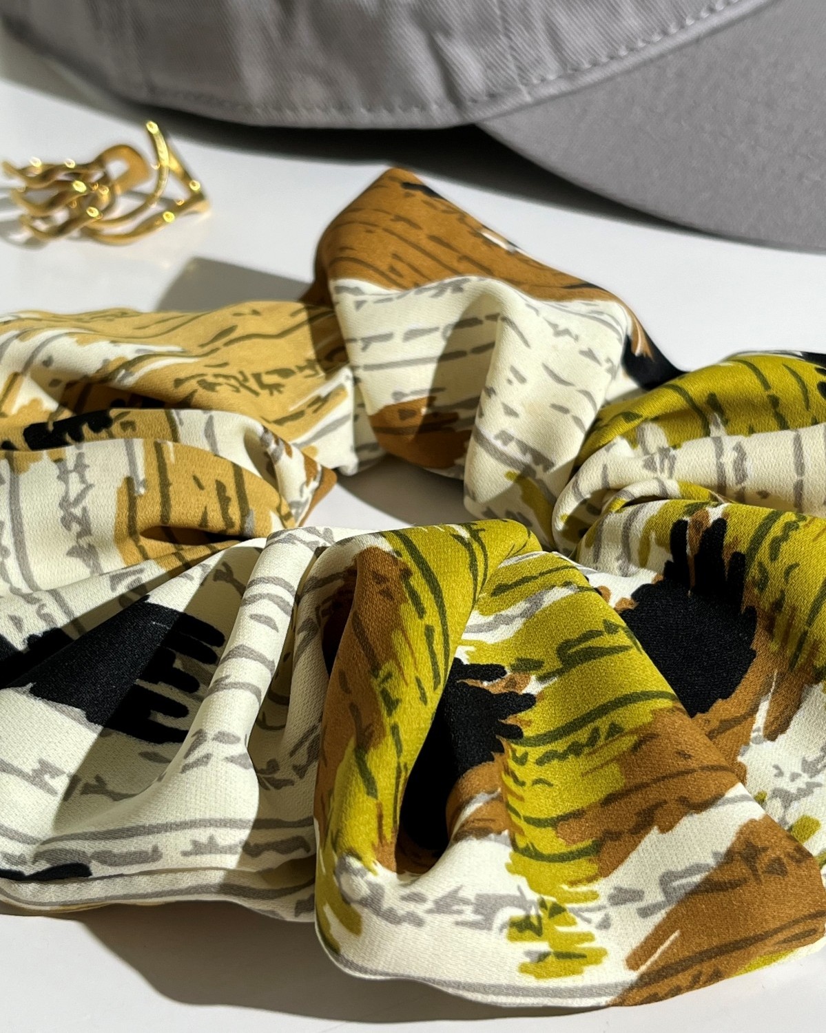 Scrunchie Εμπριμέ Λαδί