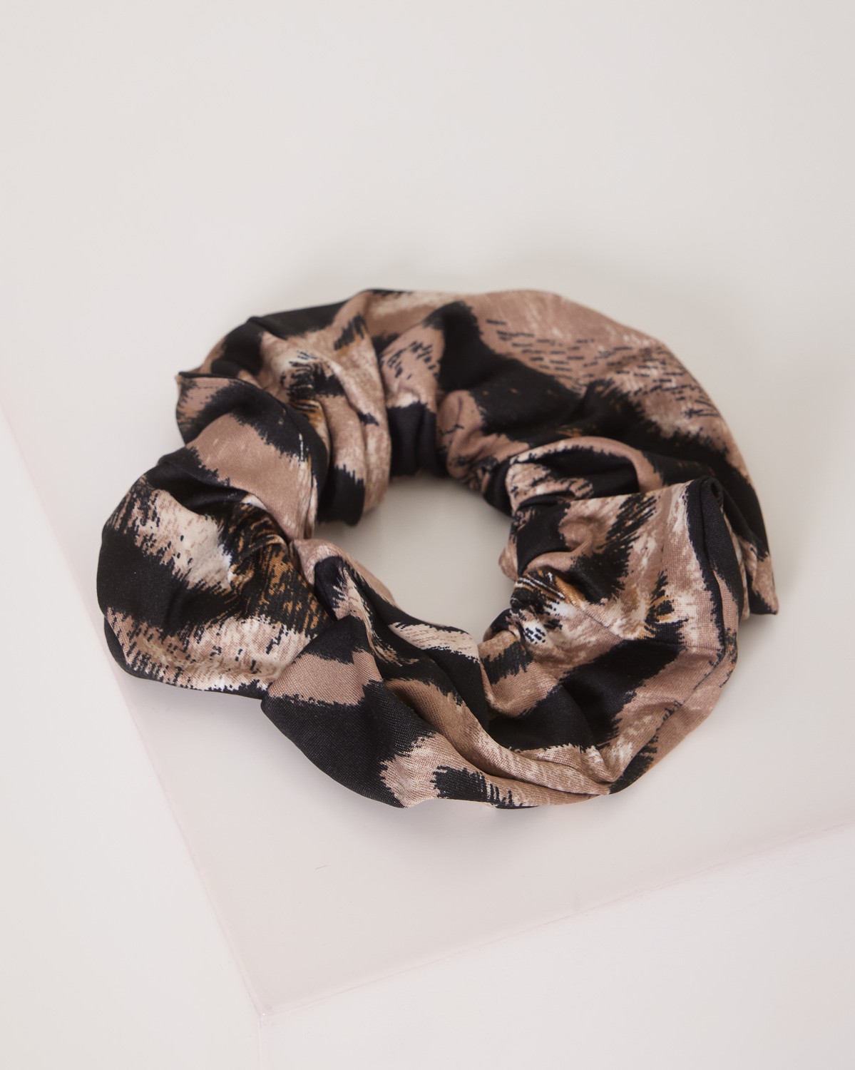 Scrunchie Βισκόζ Ζεβρέ Καφέ Ανοιχτό