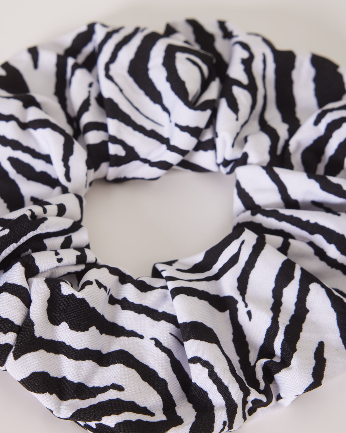 Scrunchie Βισκόζ Ζεβρέ Ασπρόμαυρο