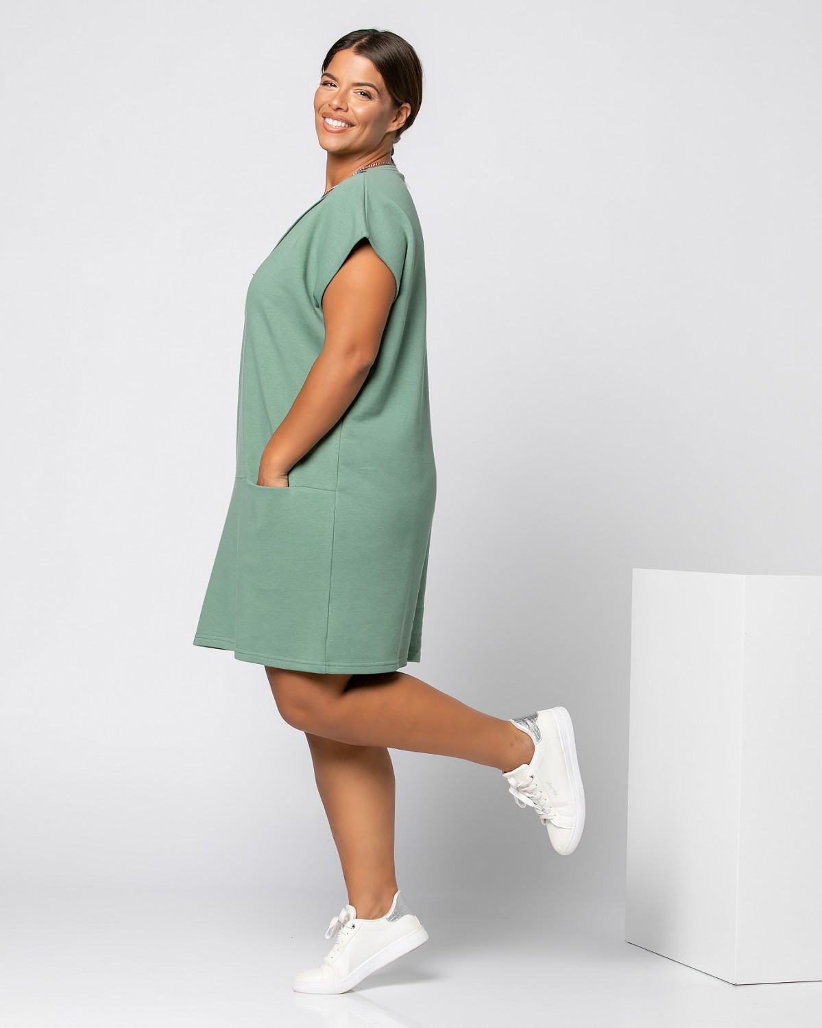 Sukienka typu bluza V, kolor green olive