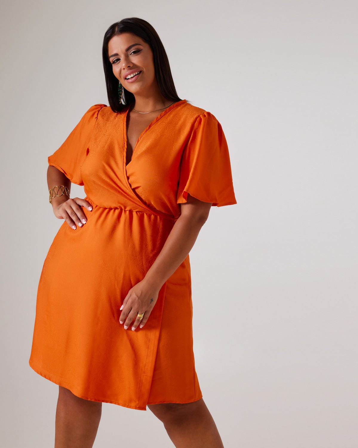 Φόρεμα Κρουαζέ Σε Ανάγλυφο Ύφασμα Καμπάνα Μανίκι Πορτοκαλί