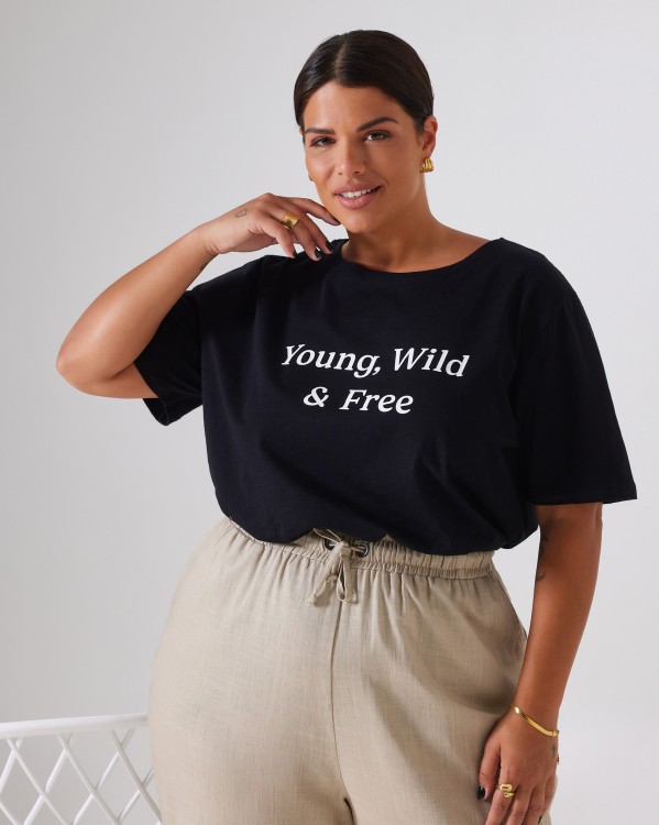 Τ-Shirt "Young, Wild & Free" Μαύρο