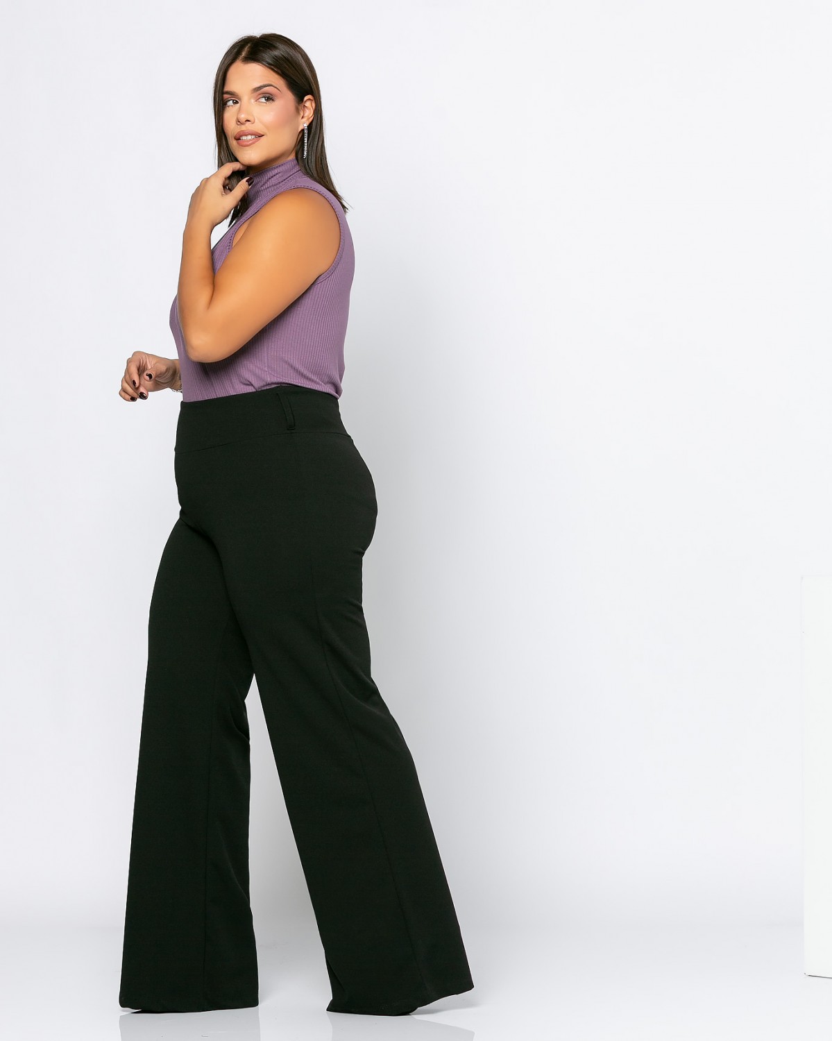 Szerokie spodnie z  krepy, kolor czarny