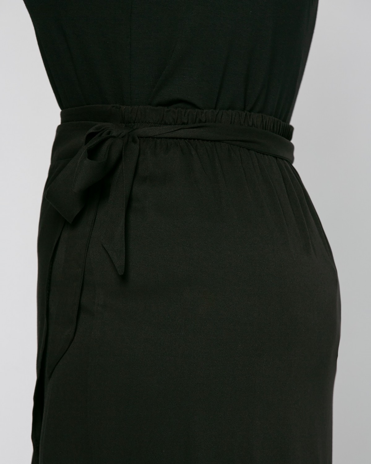 Spódnica wiązana, kolor czarny