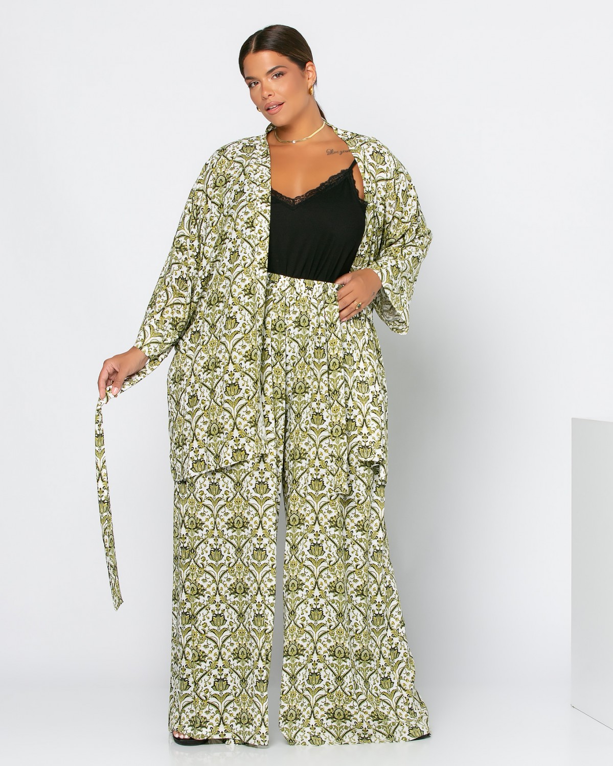 Komplet kimono i spodnie we wzory, kolor oliwkowy