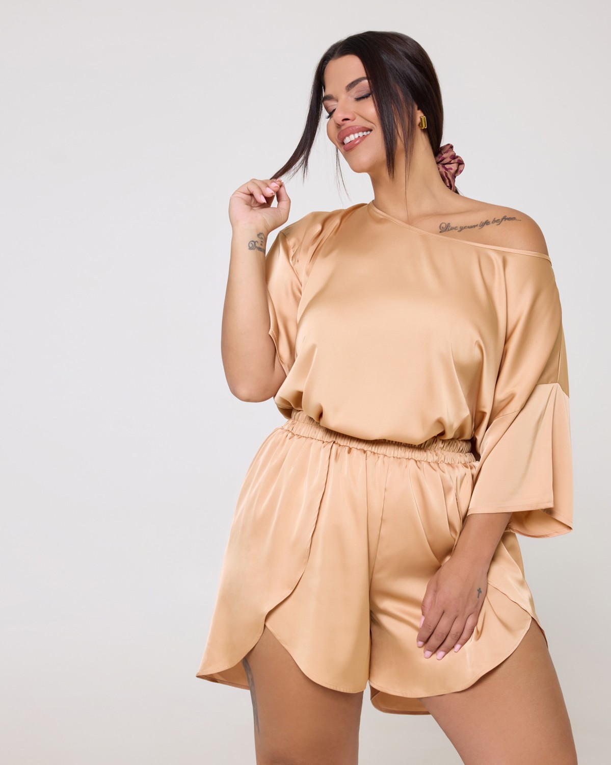 Σετ Πιτζάμα Σατέν Με Σορτς Warm Beige