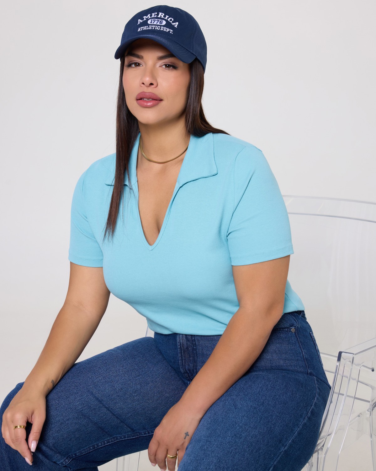 Μπλούζα Ριπ Με V Και Γιακά Baby Blue